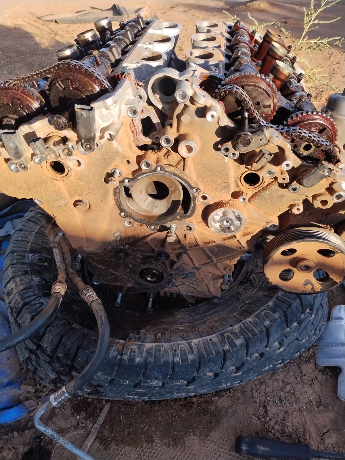 Mobile mechanic diagnosing an engine problem in Austin